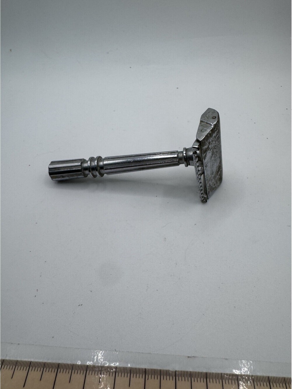 Vintage Gem Micromatic Open Comb Silver Tone Single Edge Safety Razor Operable